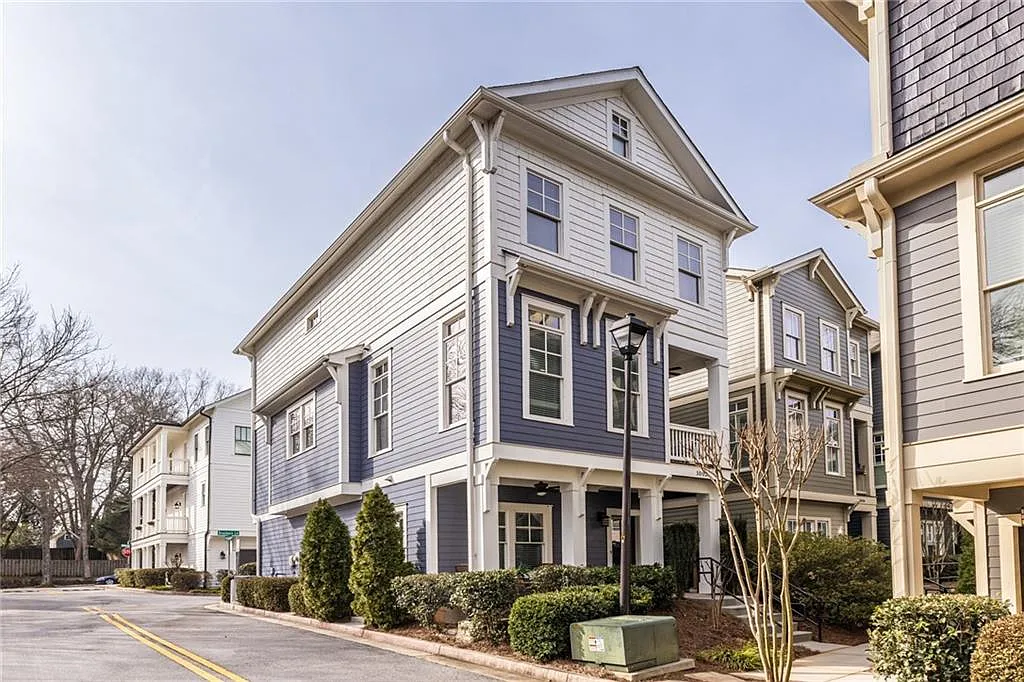 1002 Braeburn Ln, Decatur, GA 30030